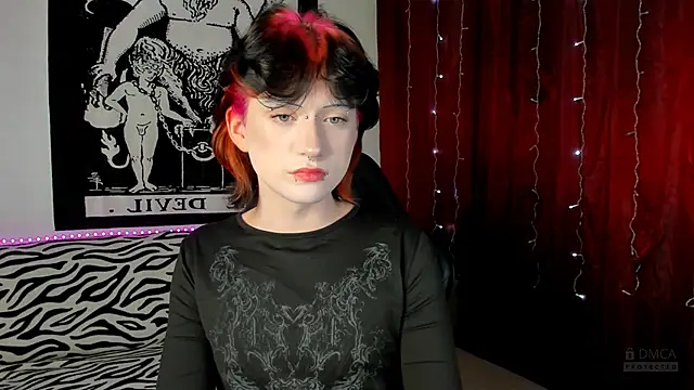 Snapshot of Vailyreb_ chatting on December 30, 2024, 7:32 pm Vailyreb online show from December 30, 2024, 7:32 pm