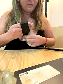 Popinasq online show from October 3, 2025, 9:05 pm