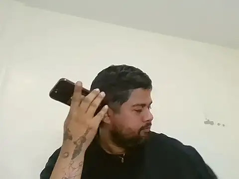 GABRIELGARCIA1313 online show from July 4, 2026, 4:11 pm