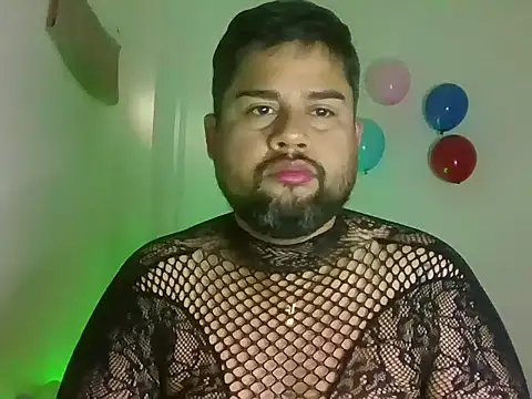 GABRIELGARCIA1313 online show from July 18, 2026, 9:34 pm