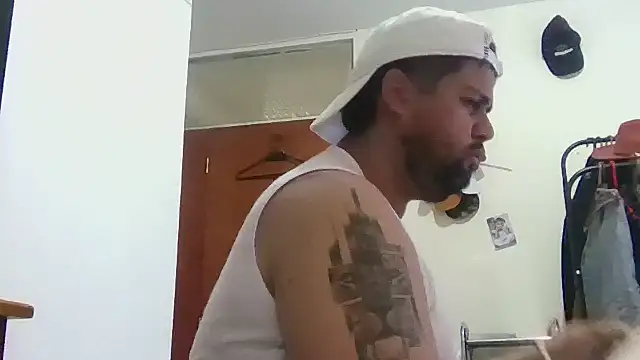 GABRIELGARCIA1313 online show from June 20, 2026, 9:09 pm