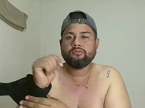 Snapshot of GABRIELGARCIA1313 chatting on June 12, 2026, 11:24 pm GABRIELGARCIA1313 online show from June 12, 2026, 11:24 pm