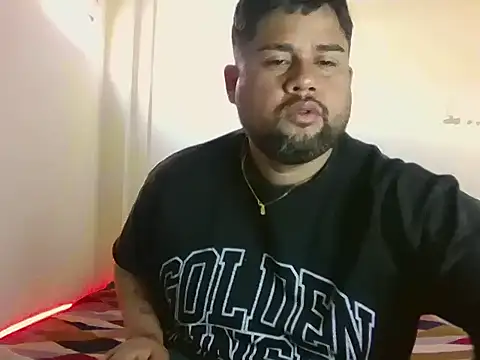 GABRIELGARCIA1313 online show from July 7, 2026, 3:26 pm