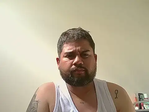 GABRIELGARCIA1313 online show from February 23, 2026, 9:04 pm