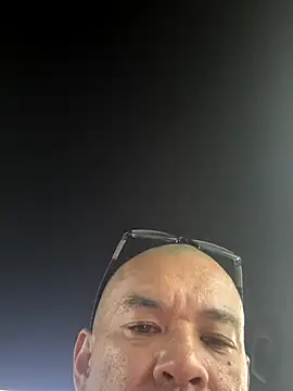 EatMyCake831 online show from November 12, 2025, 6:23 pm