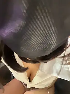 syy9999 online show from March 10, 2025, 6:34 pm