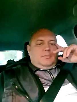 BigromeoXX online show from November 5, 2025, 4:21 pm