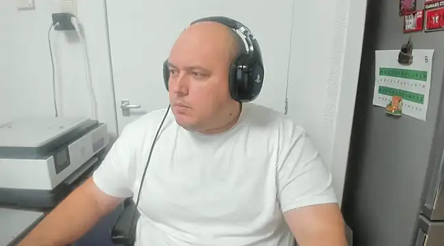 BigromeoXX online show from December 11, 2024, 9:12 pm