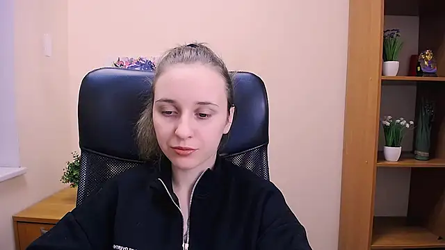 Snapshot of _Nicole_new chatting on January 24, 2025, 10:21 am Nicole new online show from January 24, 2025, 10:21 am