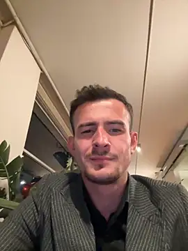 Snapshot of eddy355 chatting on October 29, 2025, 6:51 pm eddy355 online show from October 29, 2025, 6:51 pm