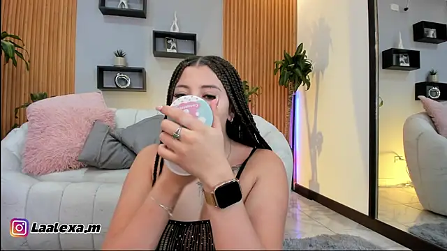 Snapshot of Aixaa_charles chatting on October 21, 2025, 12:04 pm Aixaa charles online show from October 21, 2025, 12:04 pm