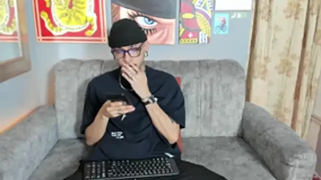 Snapshot of MurdockH chatting on October 20, 2025, 3:52 am MurdockH online show from October 20, 2025, 3:52 am