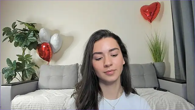 Snapshot of NicoleLuv chatting on March 7, 2025, 7:38 pm NicoleLuv online show from March 7, 2025, 7:38 pm