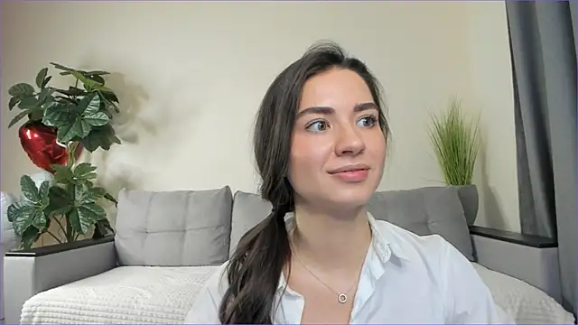 Snapshot of NicoleLuv chatting on March 6, 2025, 4:07 pm NicoleLuv online show from March 6, 2025, 4:07 pm
