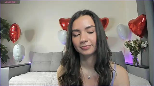 Snapshot of NicoleLuv chatting on February 14, 2025, 4:09 pm NicoleLuv online show from February 14, 2025, 4:09 pm