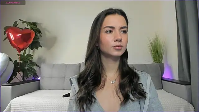 Snapshot of NicoleLuv chatting on February 20, 2025, 1:08 pm NicoleLuv online show from February 20, 2025, 1:08 pm