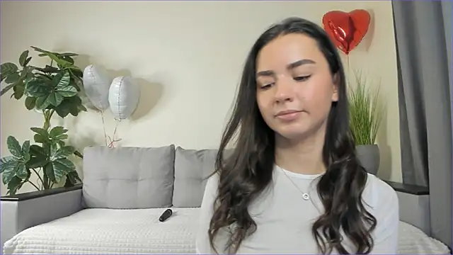 Snapshot of NicoleLuv chatting on March 7, 2025, 1:29 pm NicoleLuv online show from March 7, 2025, 1:29 pm