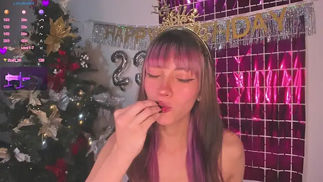 MiaGoth  online show from December 16, 2025, 2:27 am