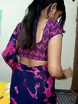 Snapshot of Miss-Riyasingh chatting on October 15, 2025, 5:21 pm Miss-Riyasingh online show from October 15, 2025, 5:21 pm