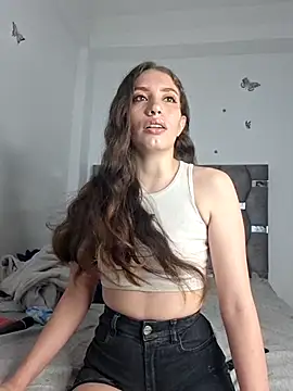 Snapshot of aurelialux chatting on July 18, 2026, 8:28 pm aurelialux online show from July 18, 2026, 8:28 pm