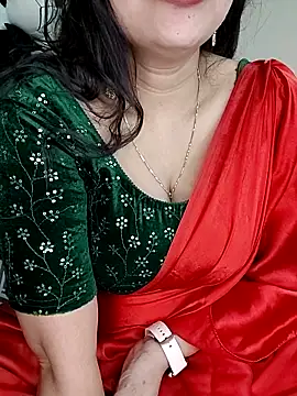 kaamuk shweta online show from October 3, 2025, 9:05 pm