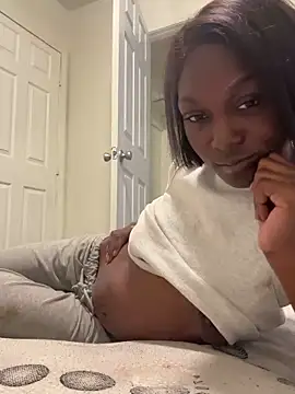 Snapshot of honeybrow chatting on February 14, 2025, 9:32 pm honeybrow online show from February 14, 2025, 9:32 pm