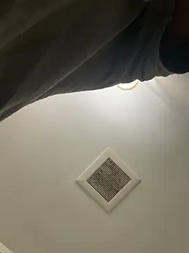 Snapshot of honeybrow chatting on January 24, 2025, 3:24 pm honeybrow online show from January 24, 2025, 3:24 pm