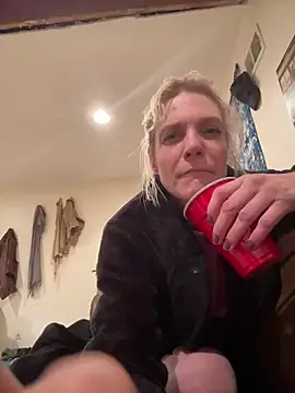 Snapshot of AddieAssets chatting on December 12, 2024, 6:57 am AddieAssets online show from December 12, 2024, 6:57 am