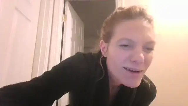 Snapshot of AddieAssets chatting on September 21, 2025, 5:12 am AddieAssets online show from September 21, 2025, 5:12 am