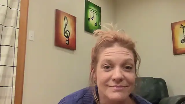 Snapshot of AddieAssets chatting on November 5, 2025, 8:50 am AddieAssets online show from November 5, 2025, 8:50 am