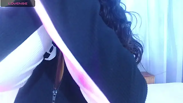 Snapshot of hinataleecs chatting on September 20, 2025, 6:57 pm hinataleecs online show from September 20, 2025, 6:57 pm