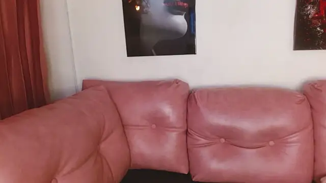 Snapshot of hinataleecs chatting on October 7, 2025, 9:38 pm hinataleecs online show from October 7, 2025, 9:38 pm