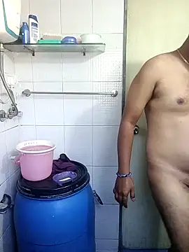 Mmm992170 online show from April 16, 2026, 5:52 am