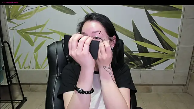 adell berry online show from September 27, 2025, 2:18 am