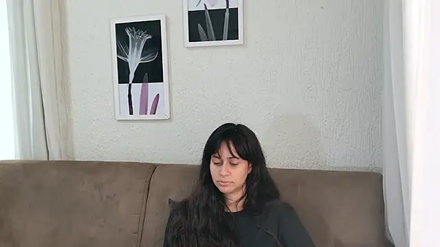 Snapshot of Blue_butterfly chatting on March 22, 2025, 8:48 pm Blue butterfly online show from March 22, 2025, 8:48 pm