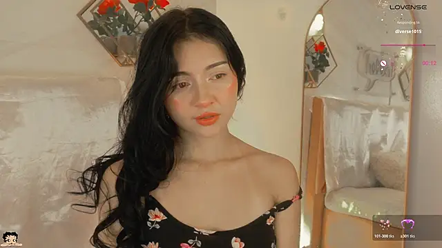 Snapshot of _Rouse_v chatting on November 13, 2025, 3:27 pm Rouse v online show from November 13, 2025, 3:27 pm