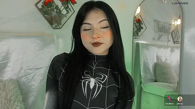 Snapshot of _Rouse_v chatting on October 30, 2025, 2:47 pm Rouse v online show from October 30, 2025, 2:47 pm