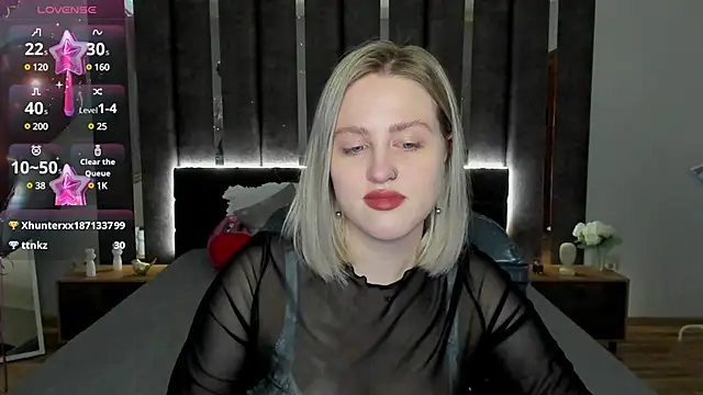 Snapshot of _Sarah_Soul_ chatting on February 22, 2025, 3:45 am Sarah Soul online show from February 22, 2025, 3:45 am