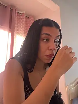 -Naomyy- online show from May 17, 2026, 8:31 pm
