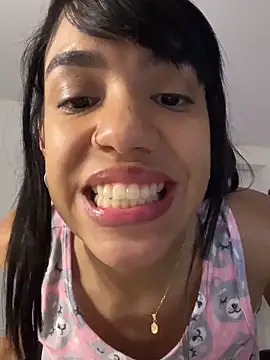 -Naomyy- online show from May 21, 2026, 10:07 pm