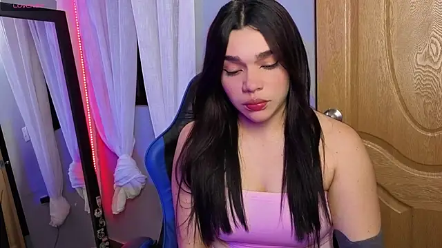 Snapshot of Veronica_111 chatting on June 25, 2026, 4:43 am Veronica 111 online show from June 25, 2026, 4:43 am