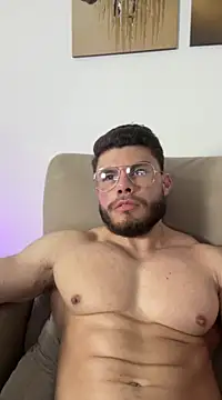 garageboy94 online show from February 7, 2025, 11:34 pm