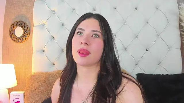 Snapshot of ValeryLovee chatting on February 7, 2025, 9:16 am ValeryLovee online show from February 7, 2025, 9:16 am