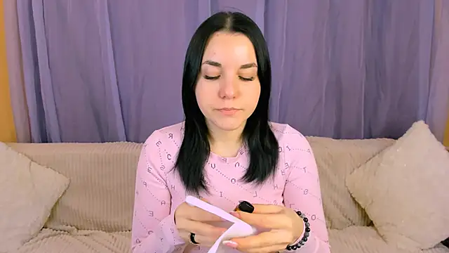 Snapshot of Kate_Ree chatting on January 13, 2026, 5:55 am Kate Ree online show from January 13, 2026, 5:55 am