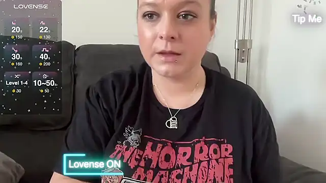 NaughtyWifeUK online show from February 27, 2025, 2:43 pm