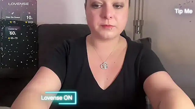 NaughtyWifeUK online show from February 8, 2025, 11:24 pm