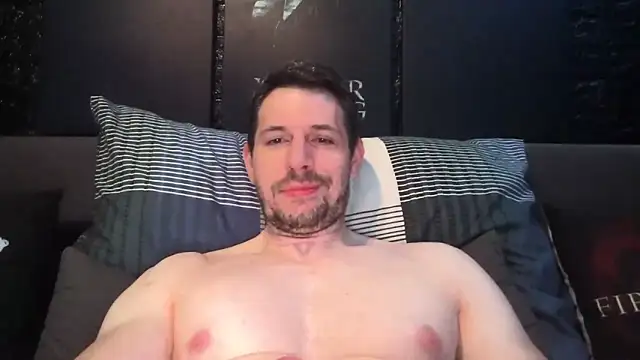 dreamwallker21 online show from May 17, 2026, 8:36 am