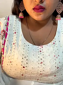 Ayesha mahi online show from October 5, 2025, 5:14 pm