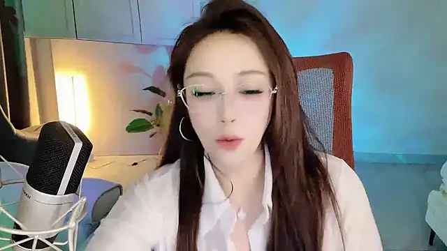 Snapshot of Daisy-77 chatting on September 28, 2025, 12:56 pm Daisy-77 online show from September 28, 2025, 12:56 pm