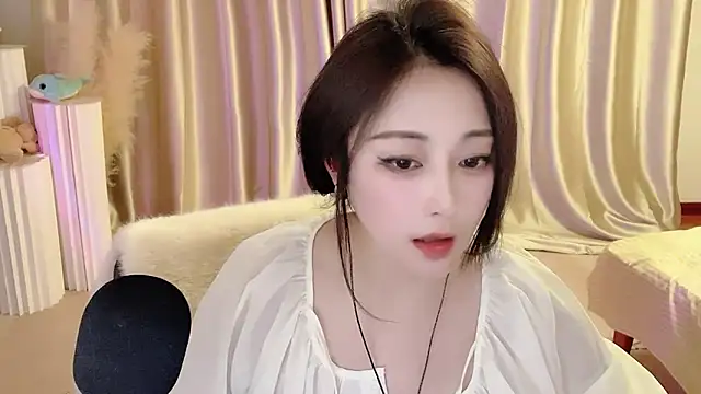 Snapshot of Daisy-77 chatting on March 20, 2025, 9:13 pm Daisy-77 online show from March 20, 2025, 9:13 pm